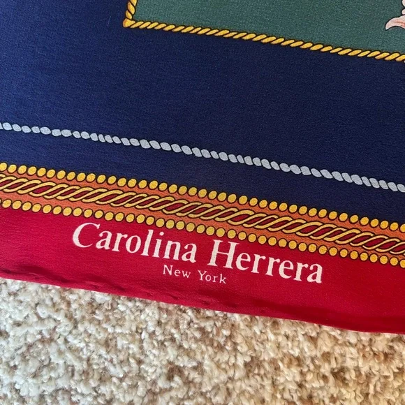 Carolina Herrera Silk Signed Hand-Rolled Hand Sewn 10/10 Rating Scarf - Picture 5 of 7